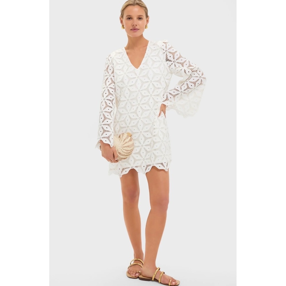 Tuckernuck Camilla White Lace V-Neck Shift Mini Dress Eyelet Size Small